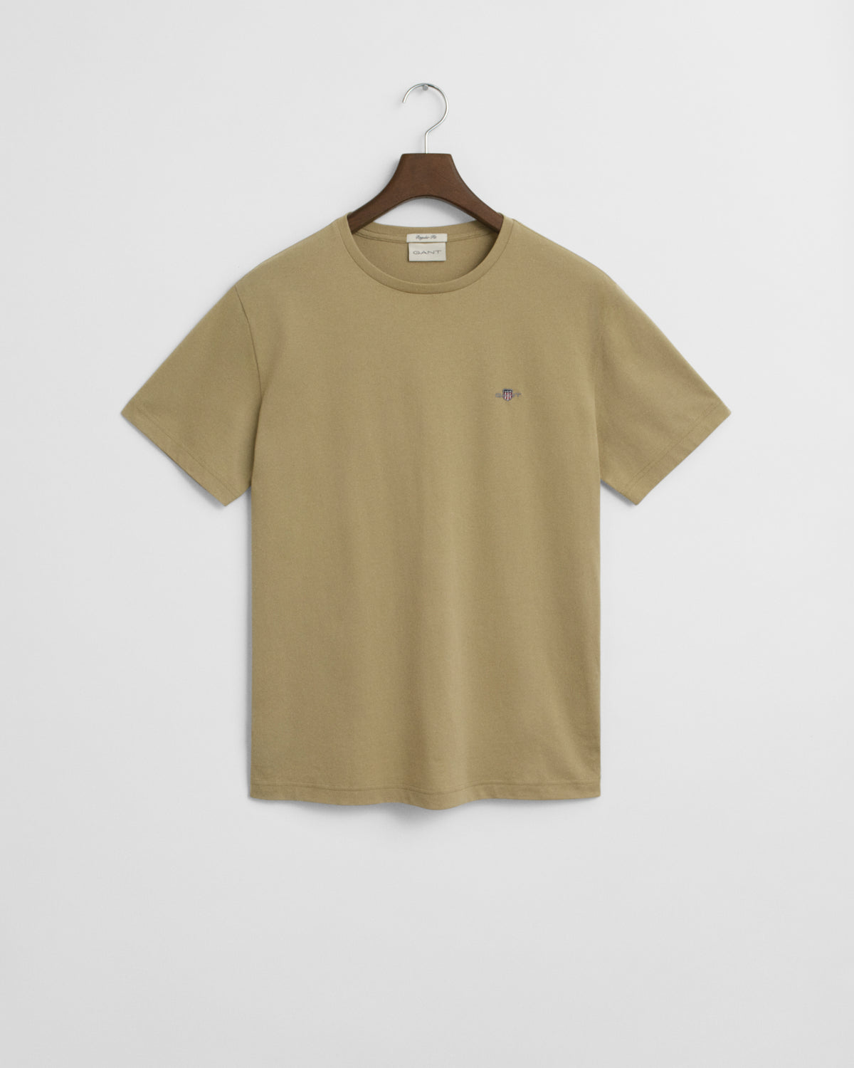 WOODY BEIGE, REG SHIELD SS T-SHIRT BY GANT AU.