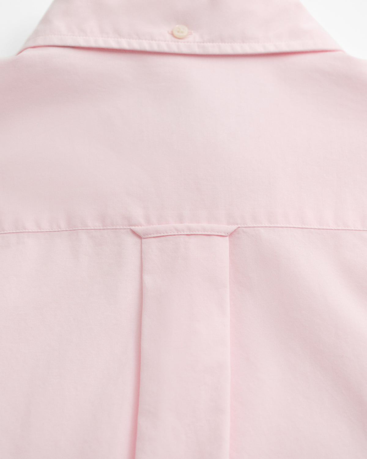 LIGHT PINK, REG CLASSIC POPLIN SHIRT, CLOSE-UP BY GANT AU.