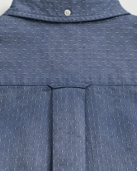 PERSIAN BLUE, REG OXFORD DOBBY DOT SHIRT, CLOSE-UP BY GANT AU.