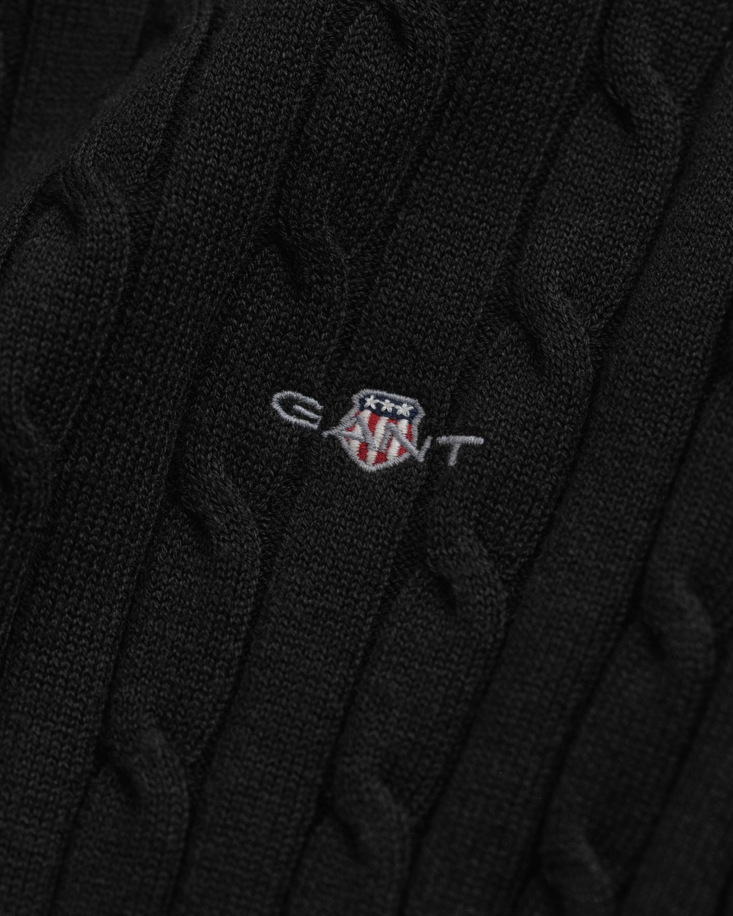 BLACK, STRETCH COTTON CABLE C-NECK, CLOSE-UP BY GANT AU.