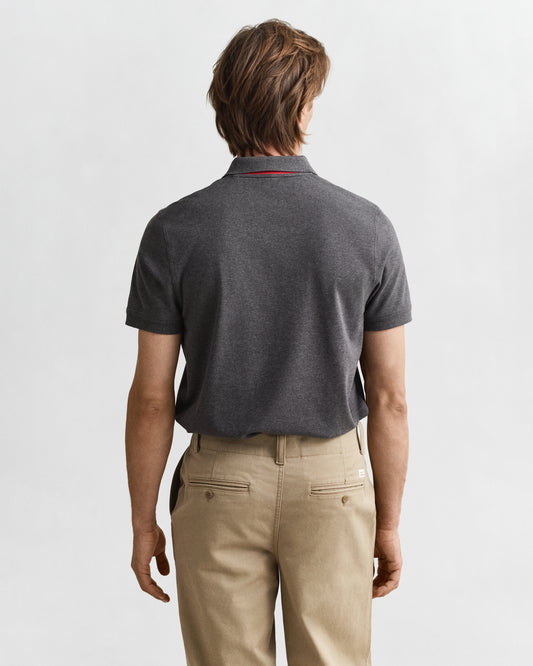 ANTRACIT MELANGE, REG CONTRAST PIQUE SS POLO, BACK-VIEW BY GANT AU.