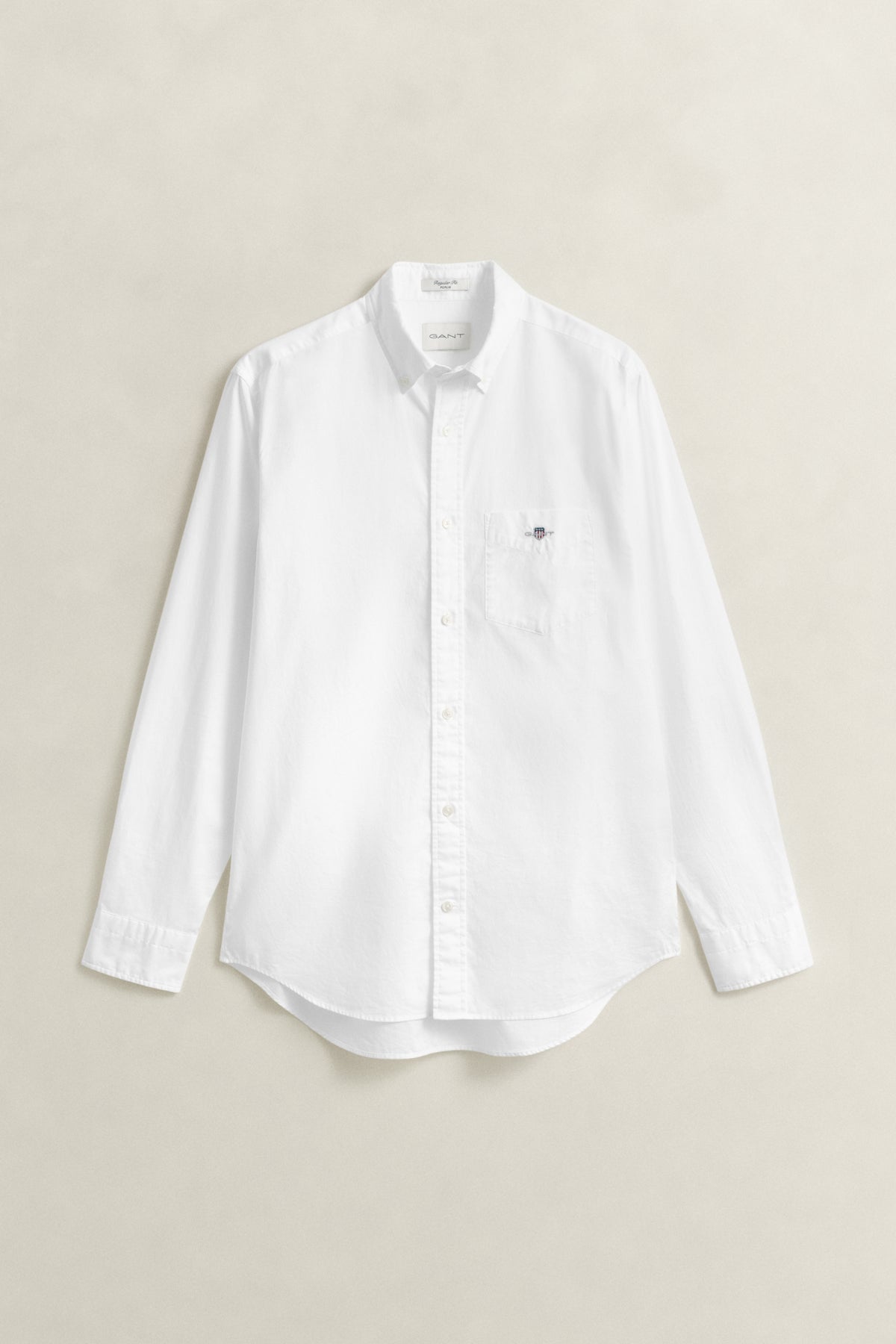 WHITE, REG CLASSIC POPLIN SHIRT, FLAT-LAY BY GANT AU.