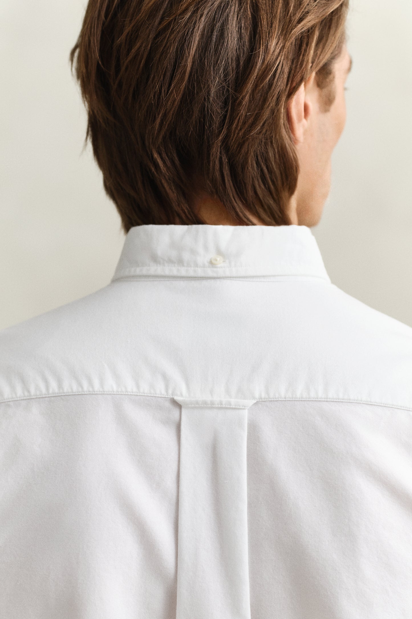 WHITE, REG CLASSIC OXFORD SHIRT, CLOSE-UP BY GANT AU.