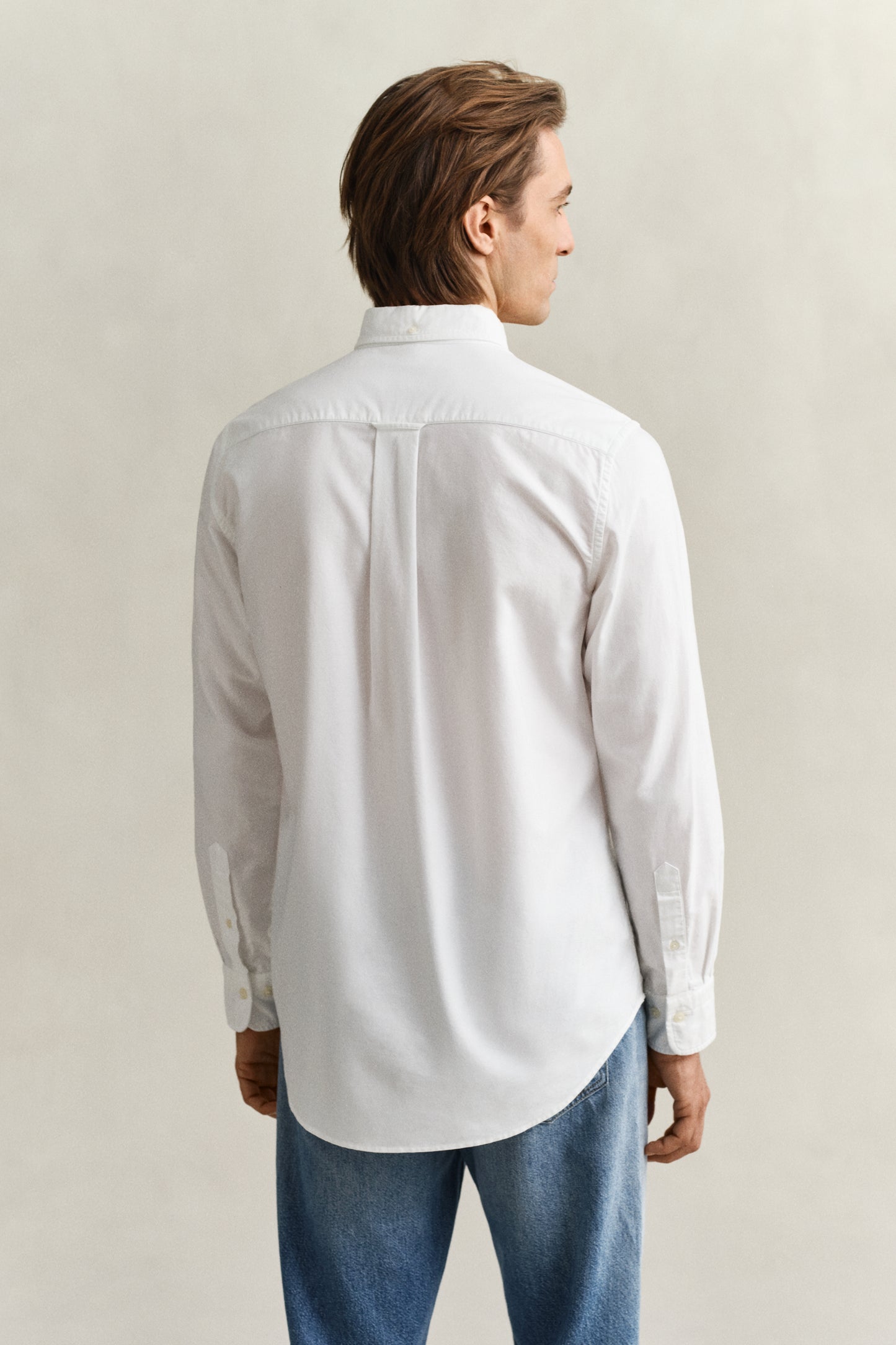WHITE, REG CLASSIC OXFORD SHIRT, BACK-VIEW BY GANT AU.
