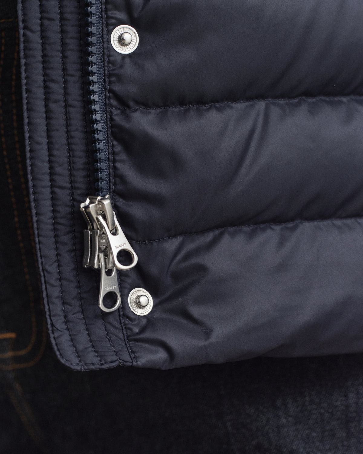EVENING BLUE, LIGHT DOWN JACKET, CLOSE-UP BY GANT AU.