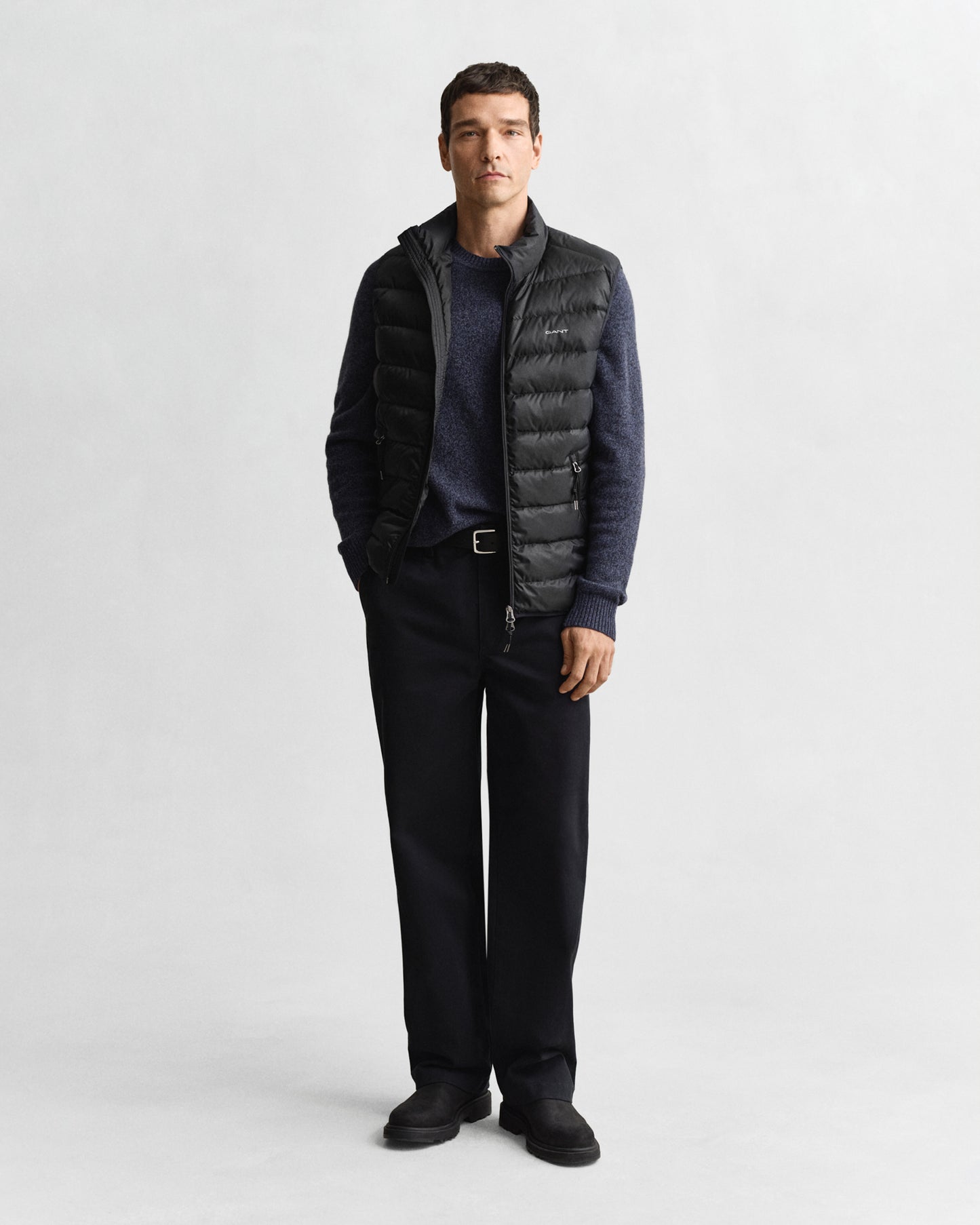 BLACK, LIGHT DOWN VEST BY GANT AU.