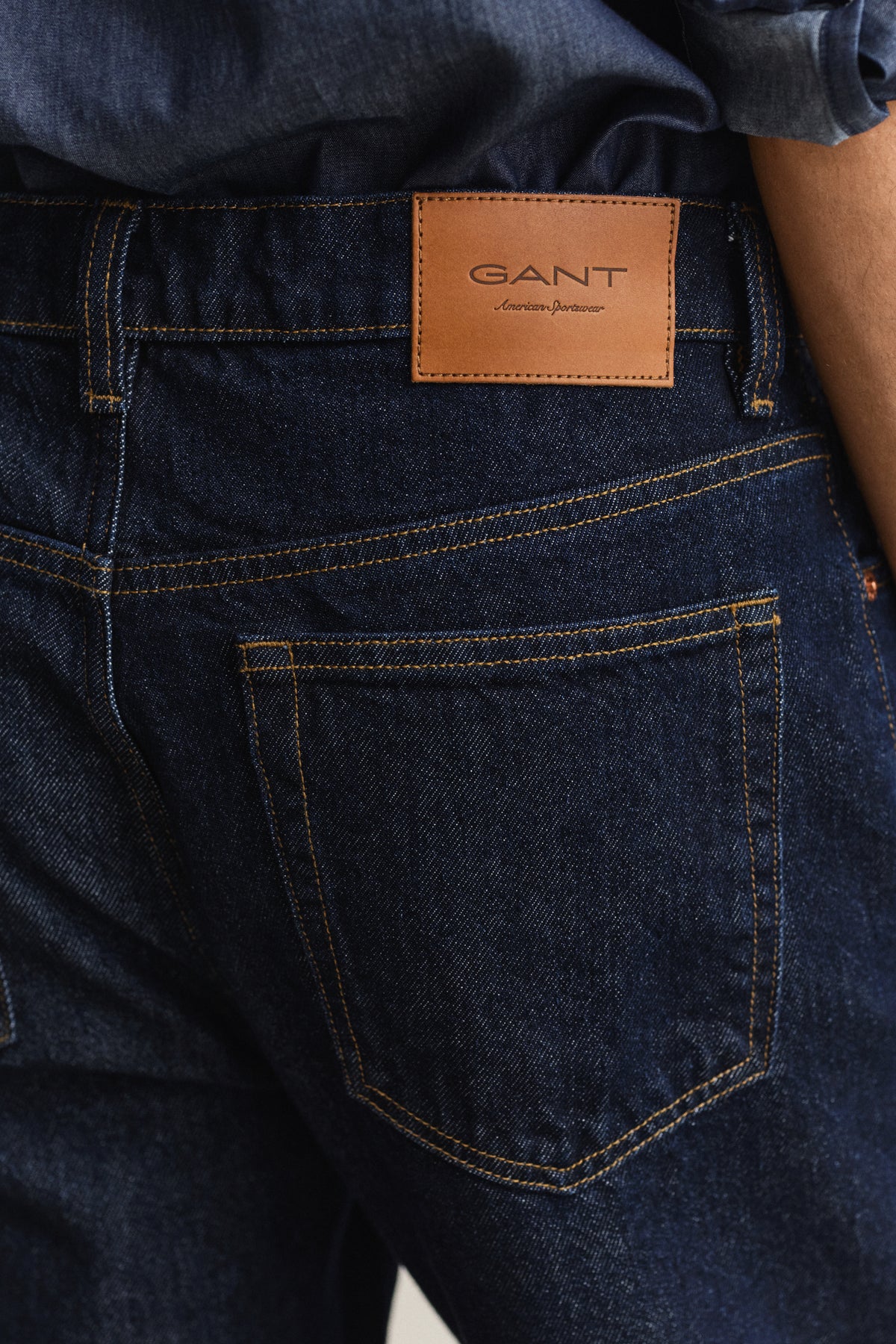 MODEL WEARING Straight Jeans