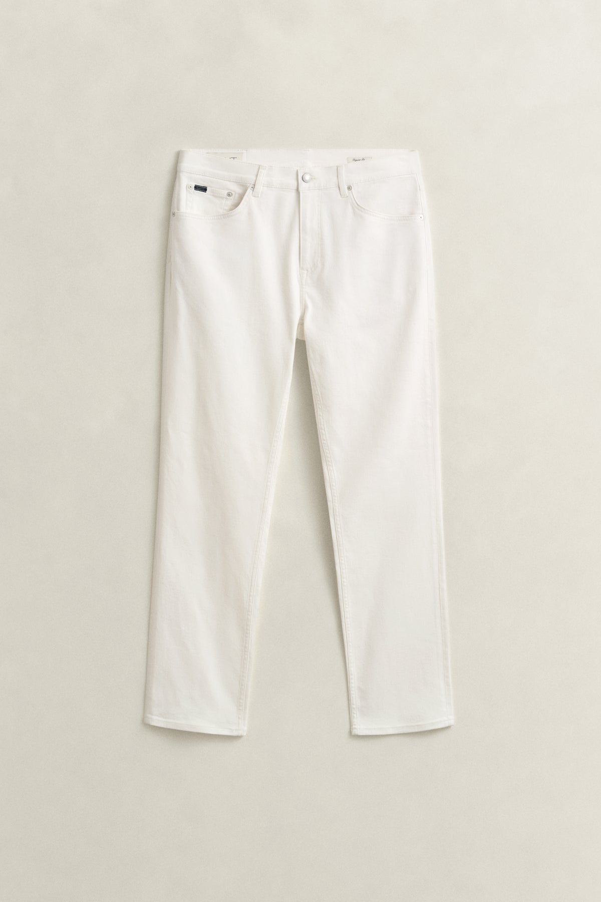 EGGSHELL, Regular White jeans, FLAT-LAY BY GANT AU.