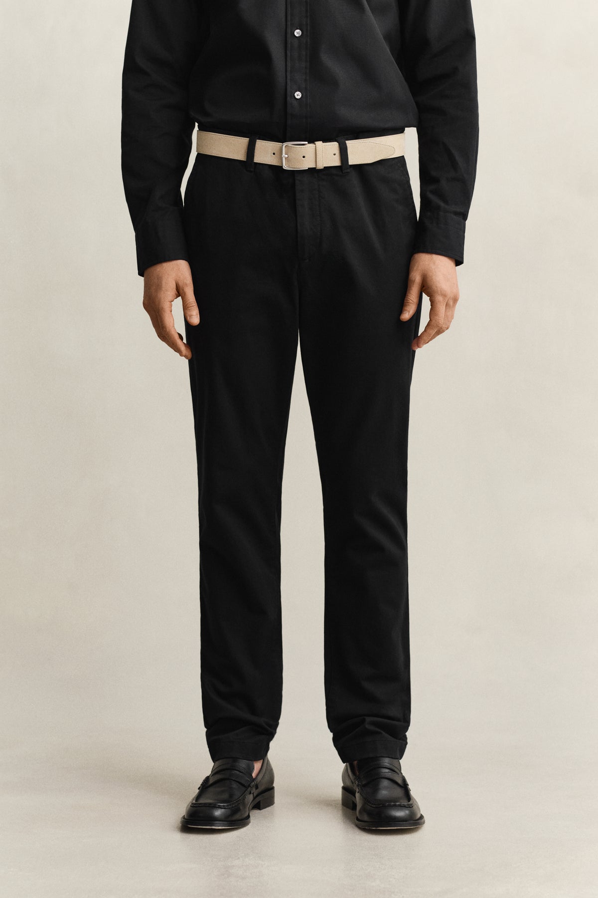 BLACK, Classic Slim Chinos, CLOSE-UP BY GANT AU.