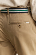 DARK KHAKI, Classic Slim Chinos, CLOSE-UP BY GANT AU.