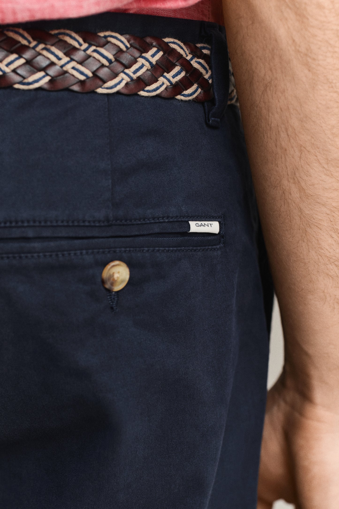 EVENING BLUE, Classic Slim Chinos, CLOSE-UP BY GANT AU.