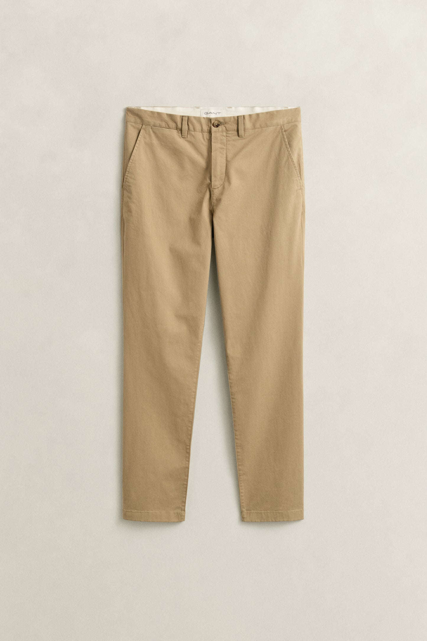 DARK KHAKI, Classic Regular Chinos, FLAT-LAY BY GANT AU.