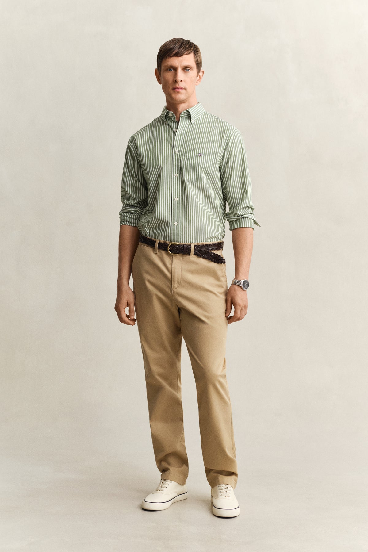 DARK KHAKI, Classic Regular Chinos, FRONT-VIEW BY GANT AU.