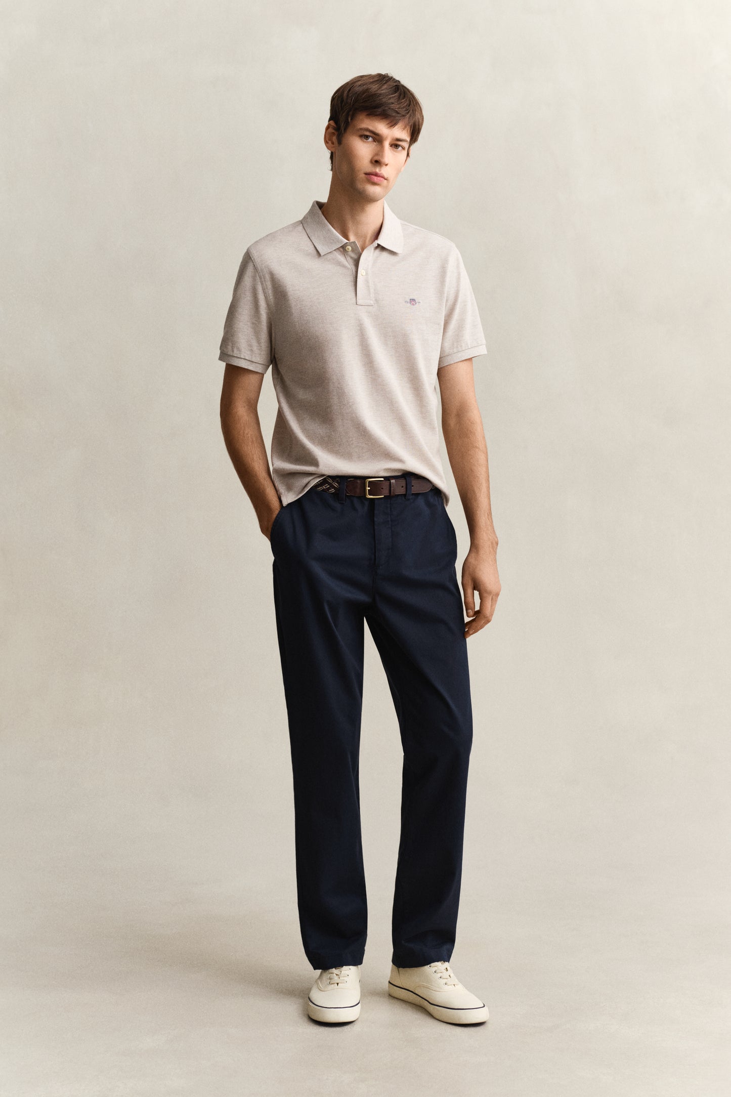 EVENING BLUE, Classic Regular Chinos, FRONT-VIEW BY GANT AU.