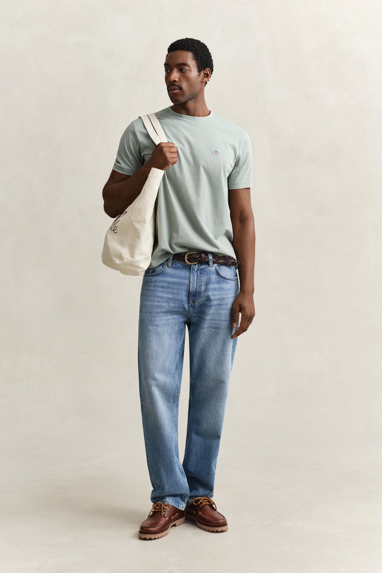 CERAMIC GREY, Shield T-Shirt BY GANT AU.