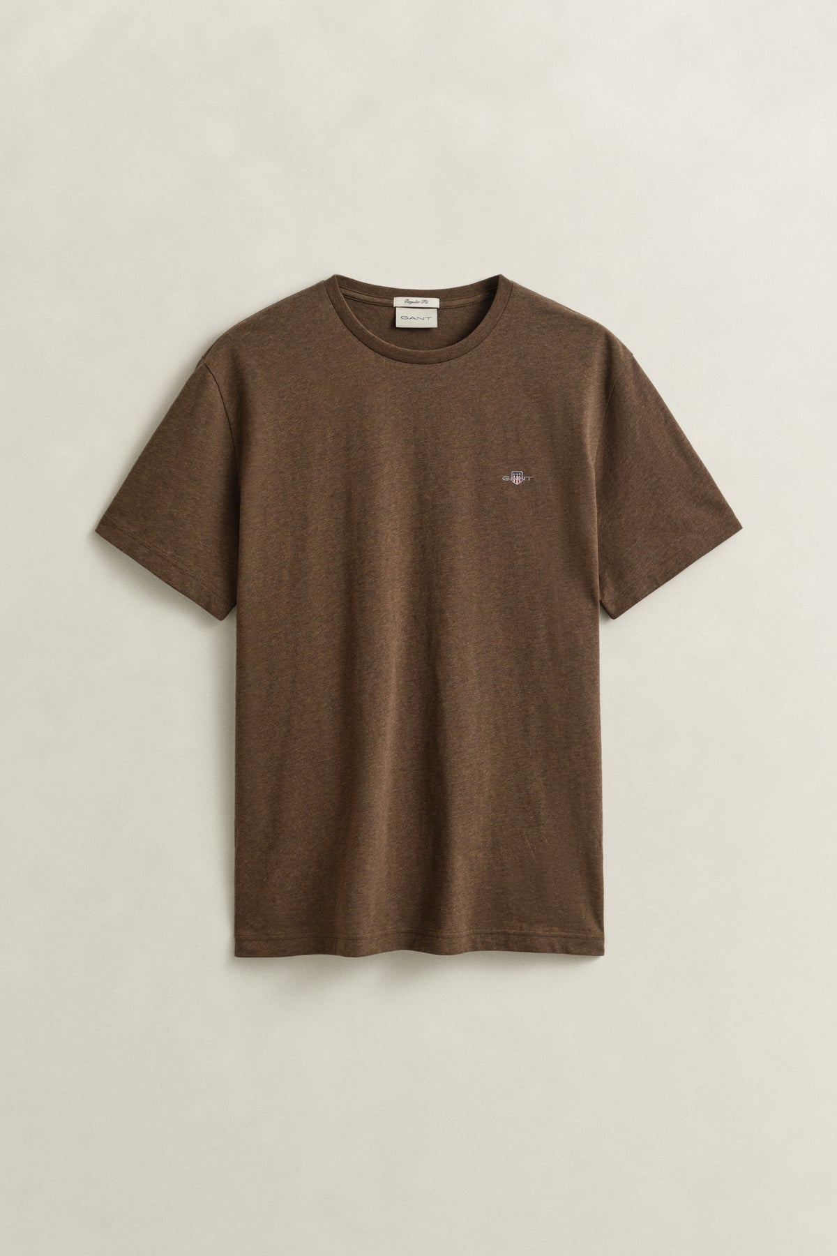 HAZELNUT MELANGE, Shield T-Shirt, FLAT-LAY BY GANT AU.