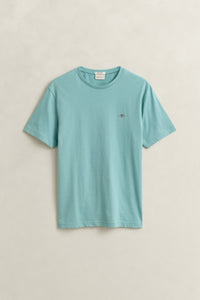 MUTED TURQUOISE, Shield T-Shirt, FLAT-LAY BY GANT AU.