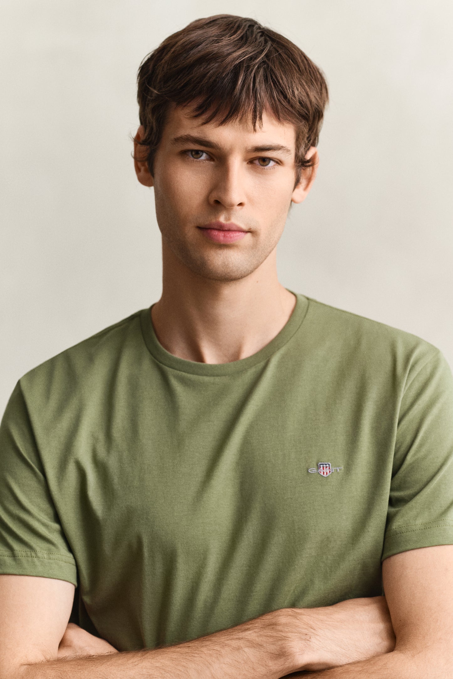 DRY HERB GREEN, Shield T-Shirt, CLOSE-UP BY GANT AU.