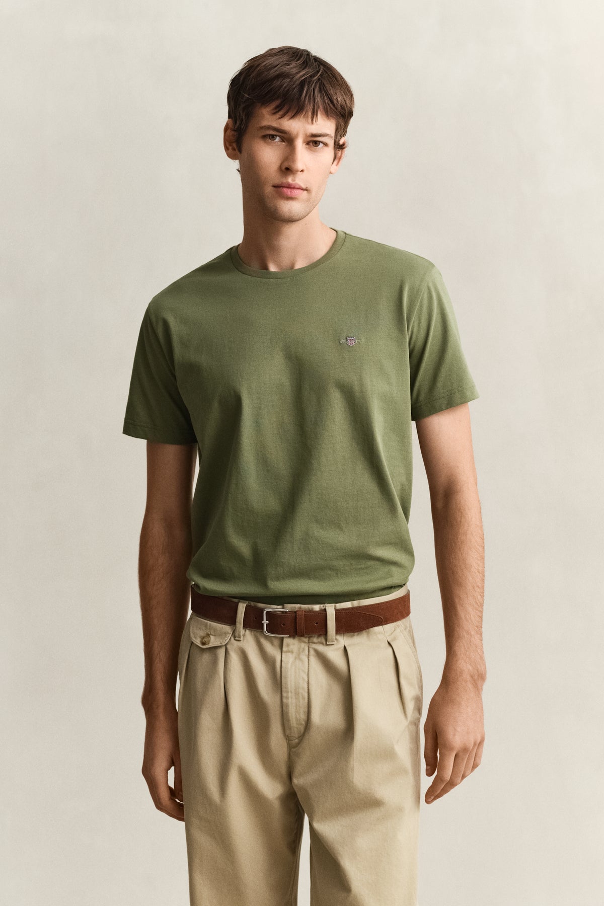 DRY HERB GREEN, Shield T-Shirt, FRONT-VIEW BY GANT AU.