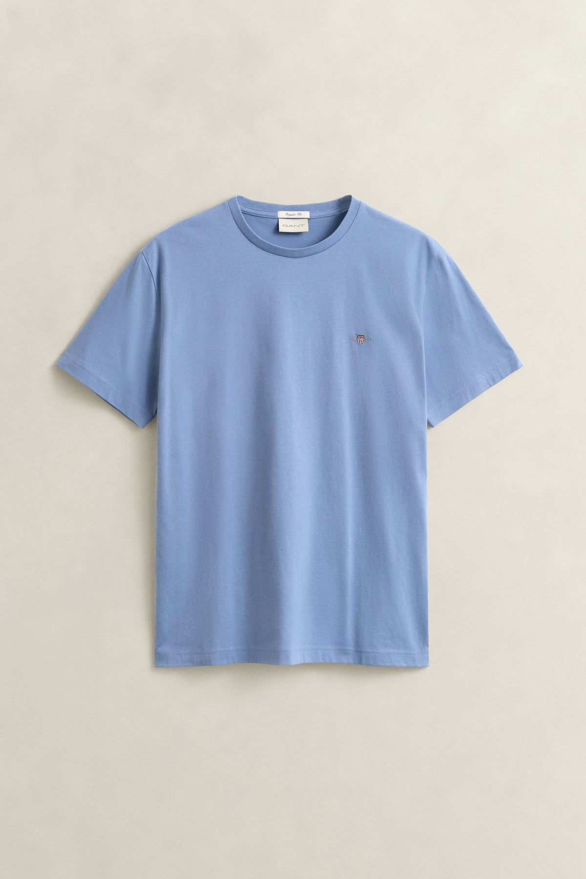 FADED DENIM, Shield T-Shirt, FRONT-VIEW BY GANT AU.