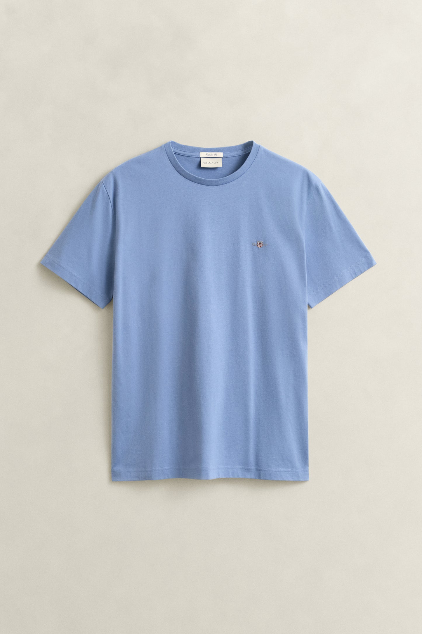FADED DENIM, Shield T-Shirt, FRONT-VIEW BY GANT AU.