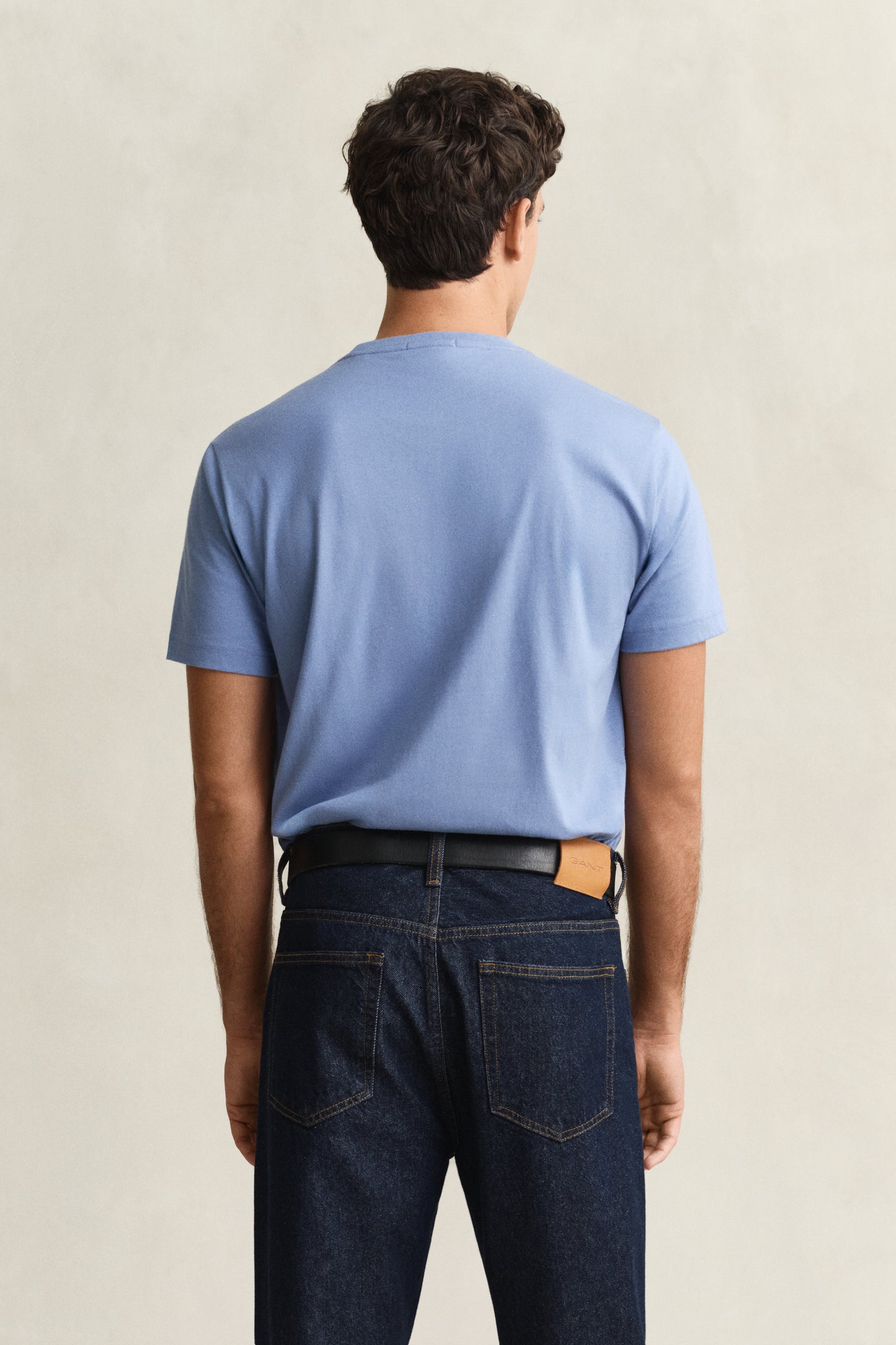 FADED DENIM, Shield T-Shirt, BACK-VIEW BY GANT AU.