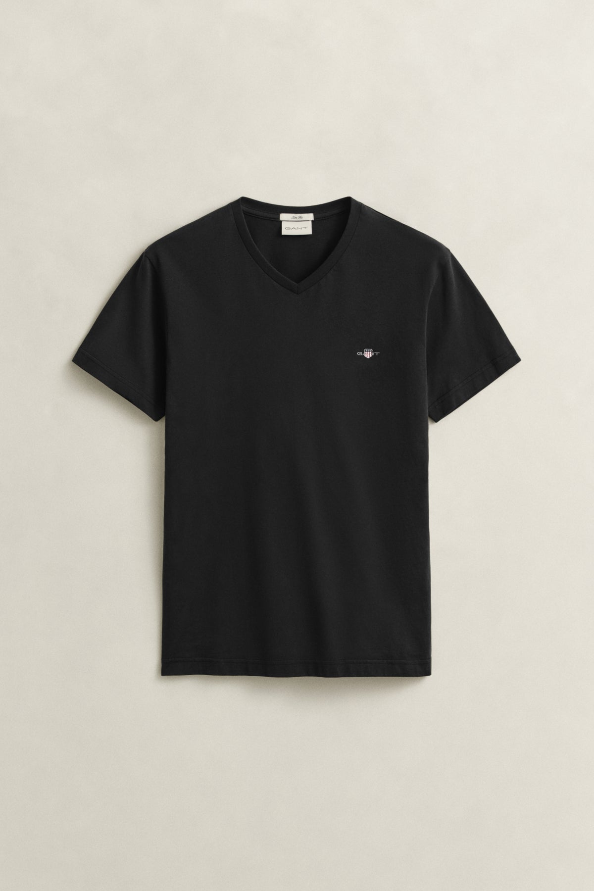 BLACK, Slim Shield T-Shirt, FLAT-LAY BY GANT AU.