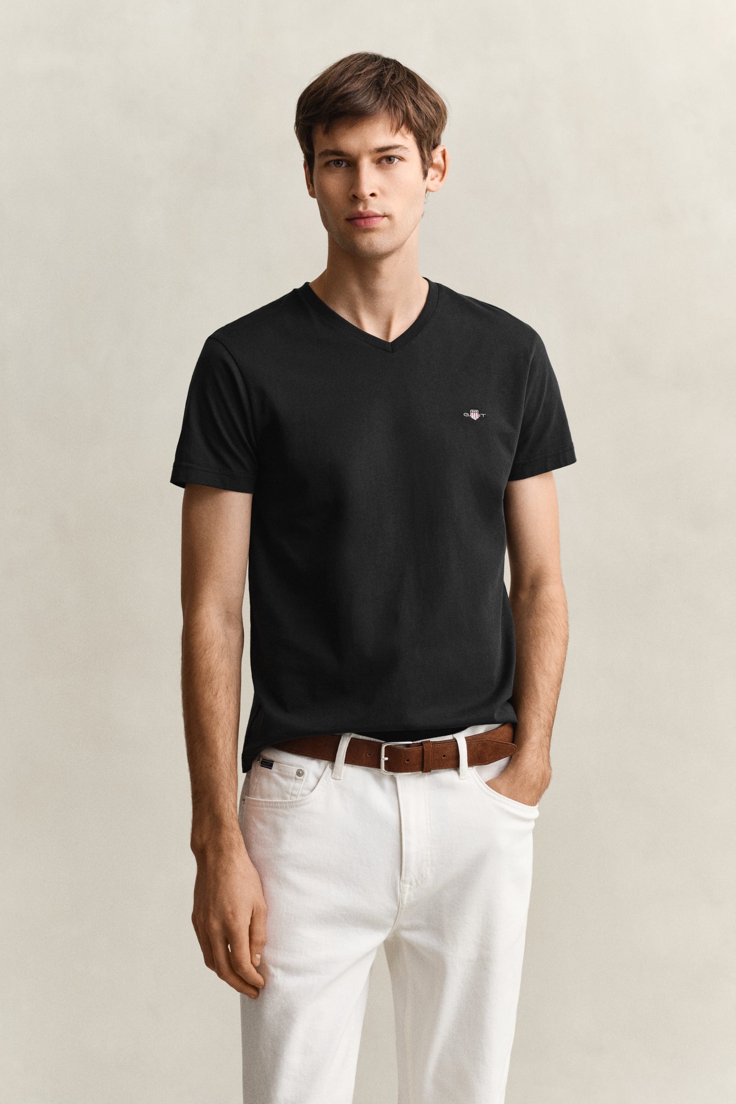 BLACK, Slim Shield T-Shirt, FRONT-VIEW BY GANT AU.