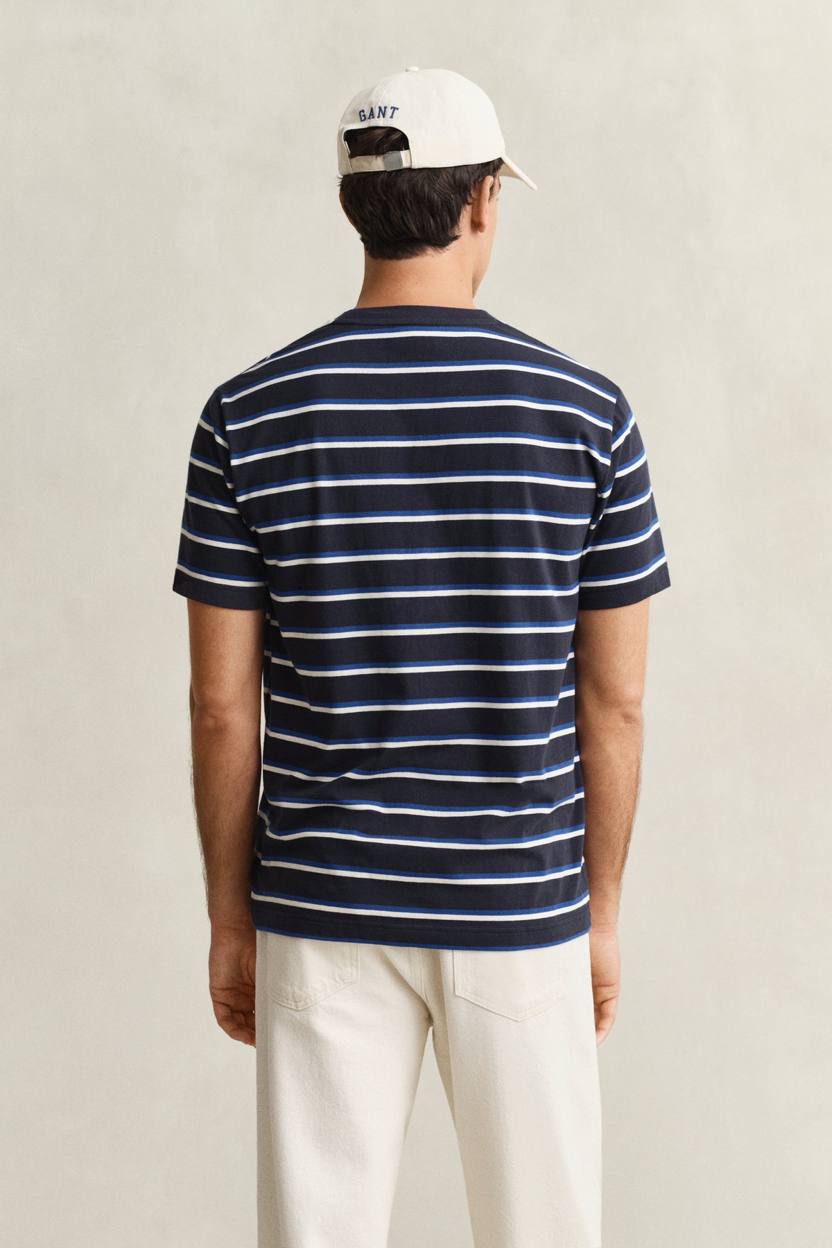 EVENING BLUE, MULTISTRIPE SS TSHIRT, BACK-VIEW BY GANT AU.