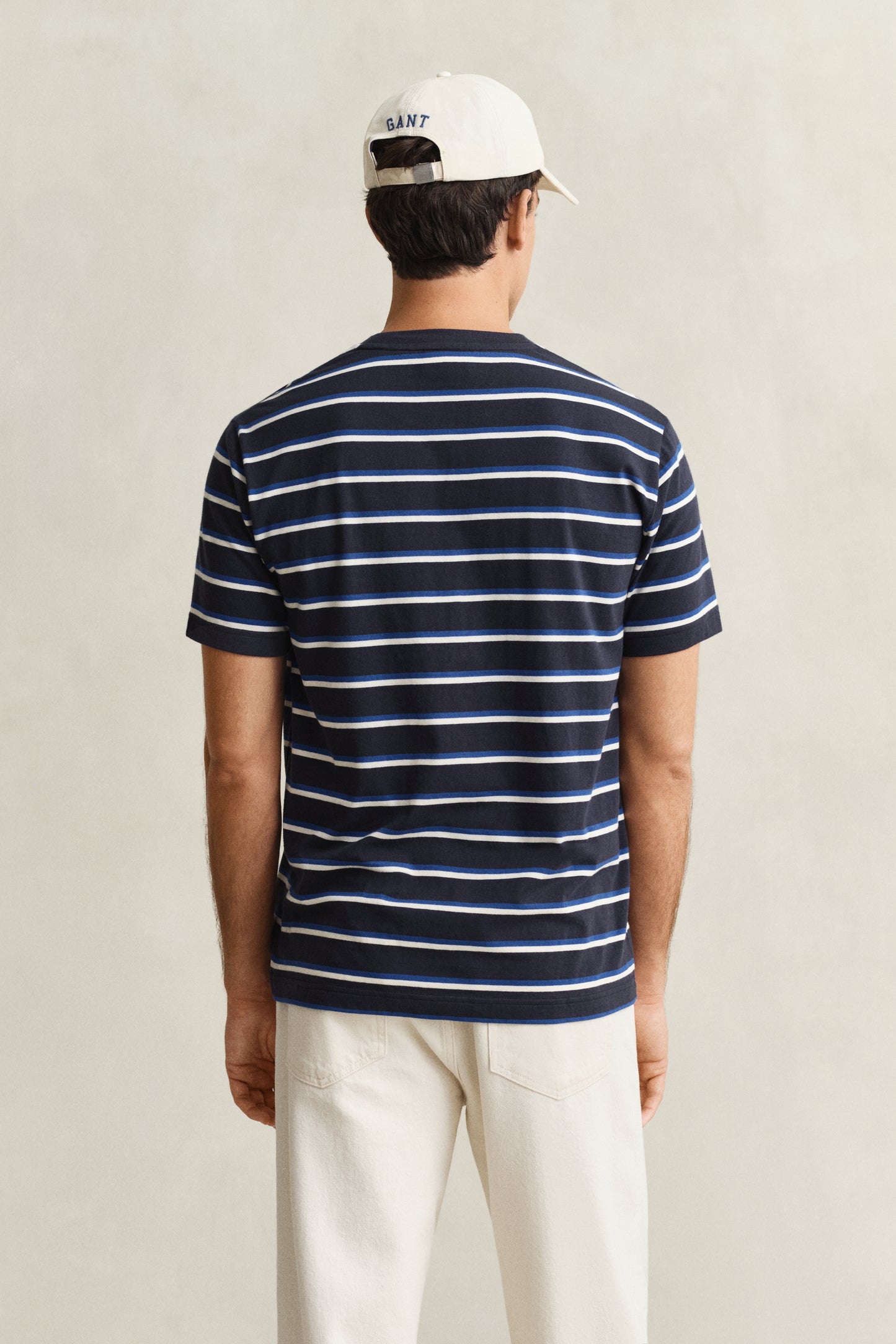 EVENING BLUE, MULTISTRIPE SS TSHIRT, BACK-VIEW BY GANT AU.