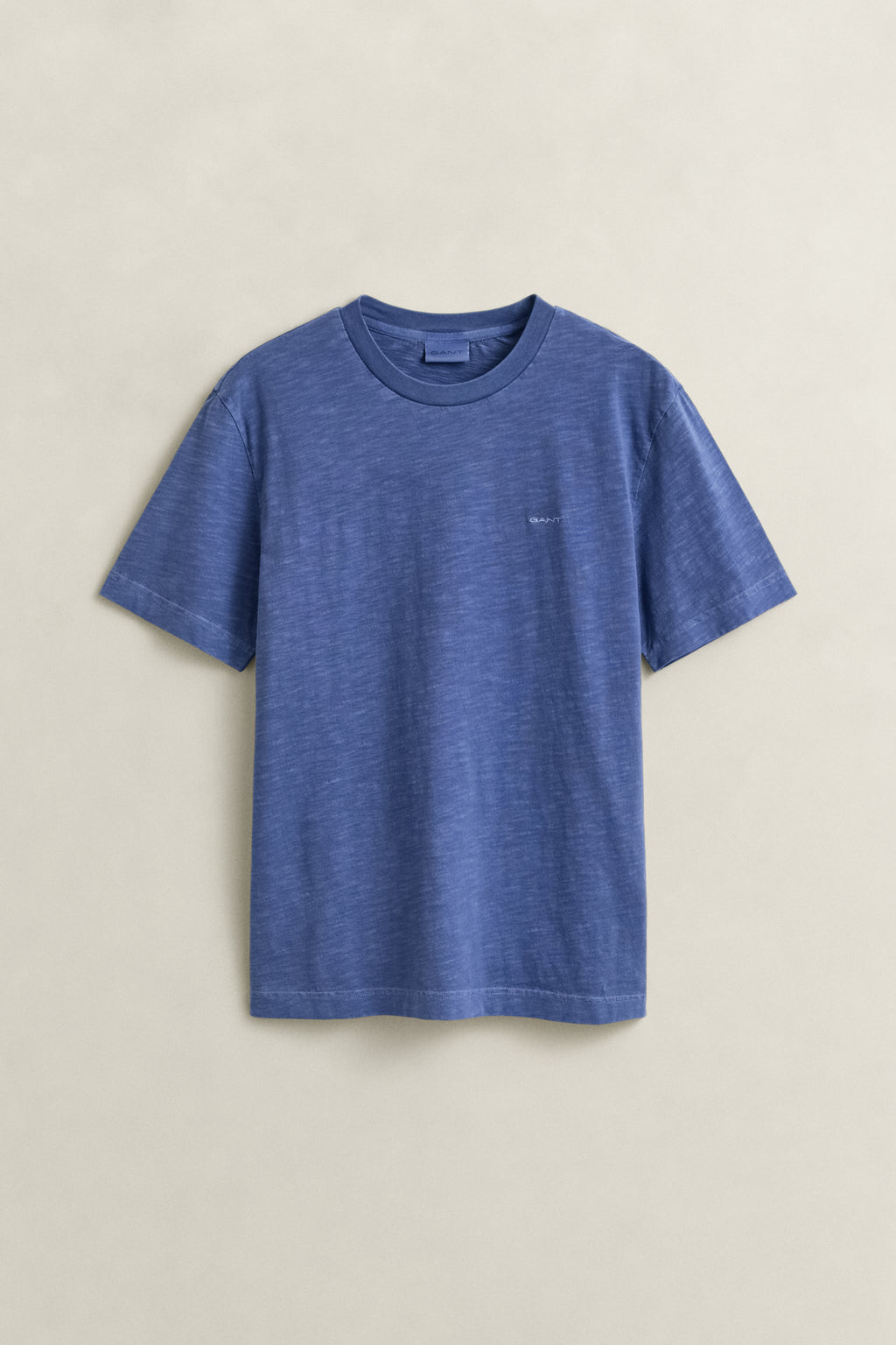 VINTAGE BLUE, WASHED SLUB SS TSHIRT, FLAT-LAY BY GANT AU.
