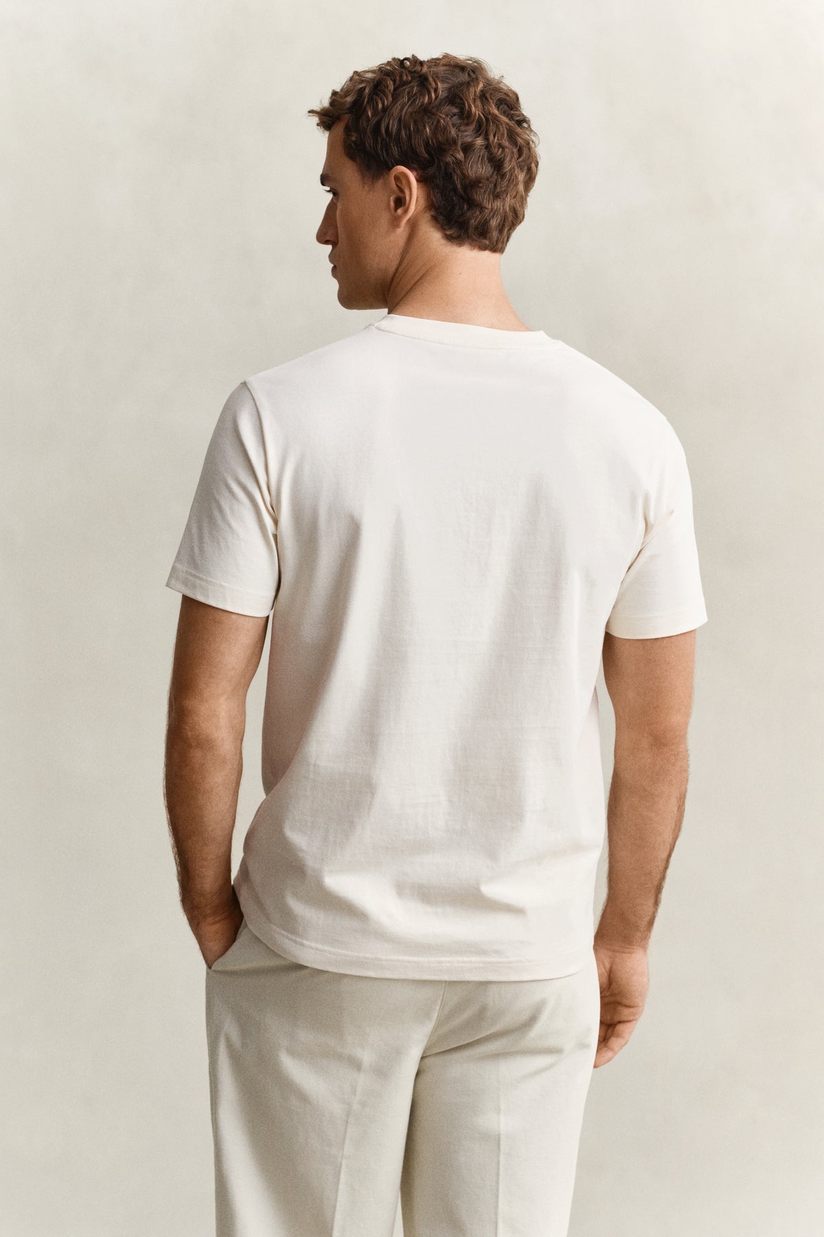 CREAM, EMBROIDERED SS TSHIRT, BACK-VIEW BY GANT AU.