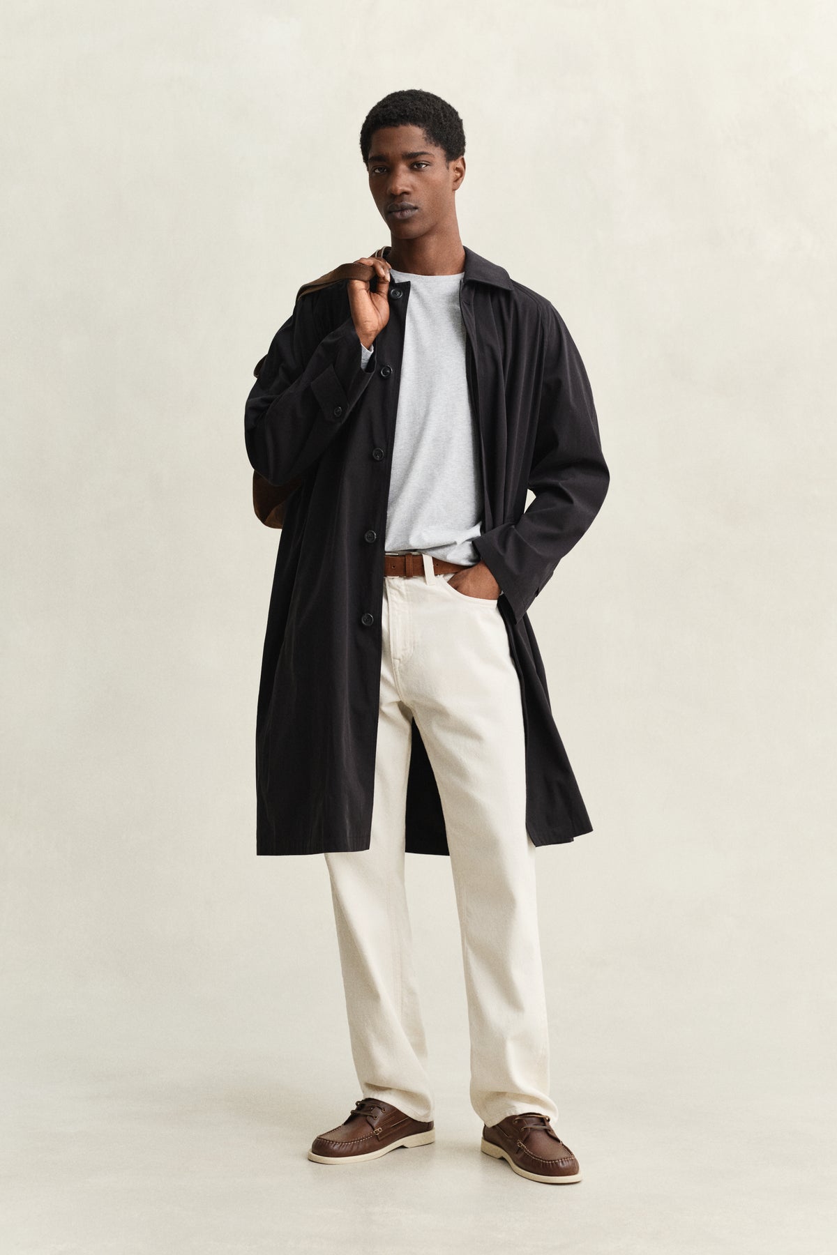 GREY MELANGE, Shield Long Sleeve T-Shirt BY GANT AU.