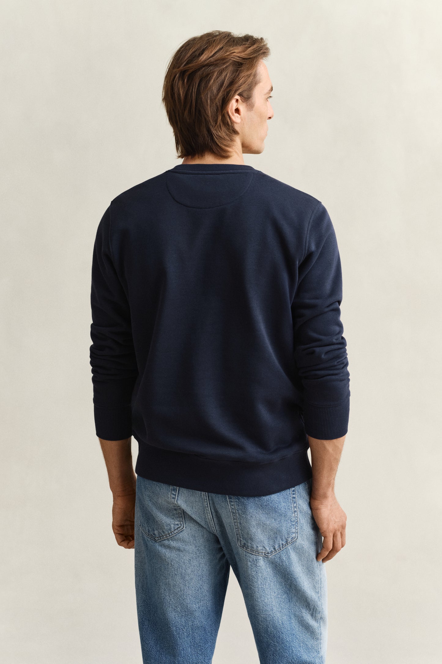 EVENING BLUE, REG SHIELD C-NECK SWEAT, BACK-VIEW BY GANT AU.