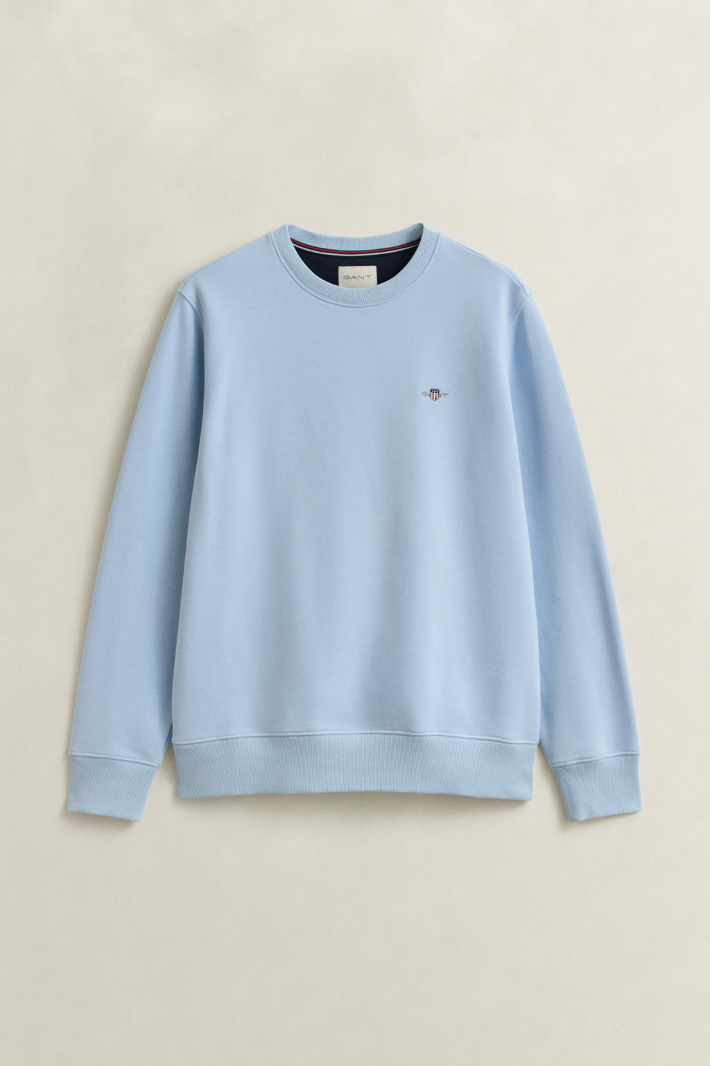 FRESH BLUE, REG SHIELD C-NECK SWEAT, FLAT-LAY BY GANT AU.
