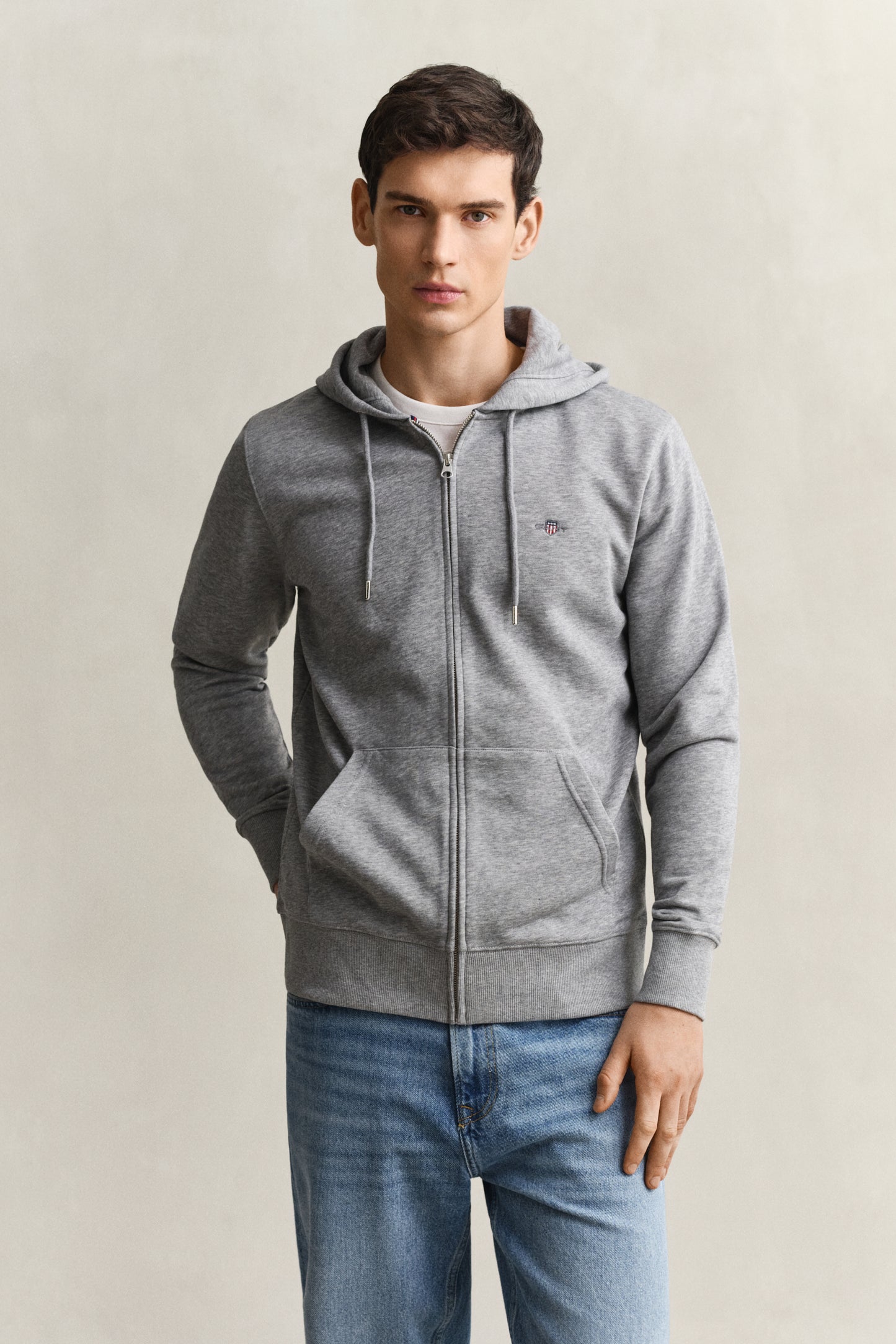 GREY MELANGE, REG SHIELD FULL ZIP HOODIE, FRONT-VIEW BY GANT AU.