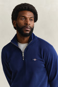 RICH NAVY, REG SHIELD HALF ZIP SWEAT, CLOSE-UP BY GANT AU.