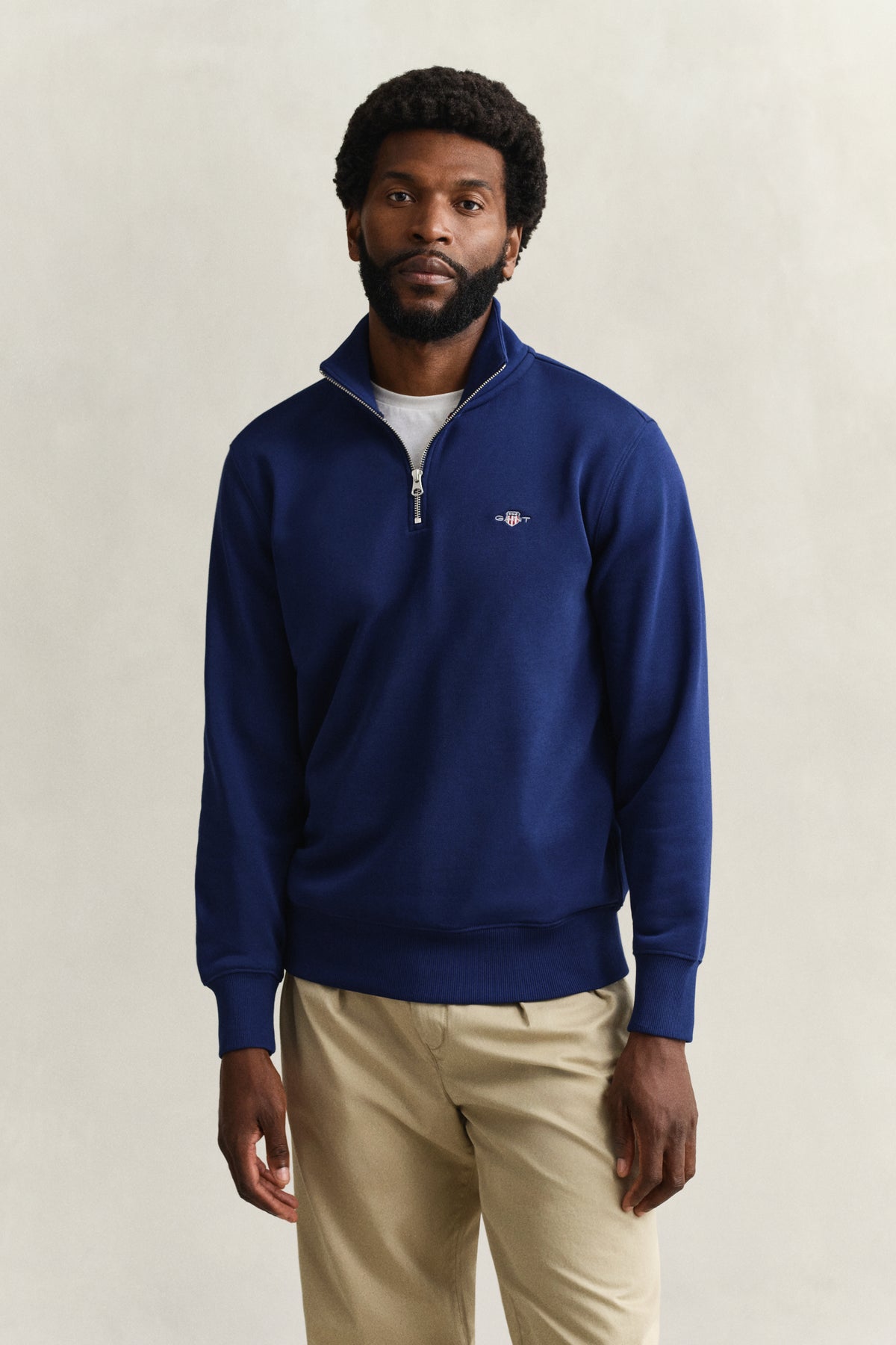RICH NAVY, REG SHIELD HALF ZIP SWEAT, FRONT-VIEW BY GANT AU.