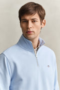 FRESH BLUE, REG SHIELD HALF ZIP SWEAT, CLOSE-UP BY GANT AU.