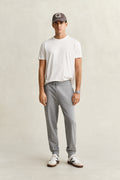 GREY MELANGE, REG SHIELD SWEATPANTS, FRONT-VIEW BY GANT AU.