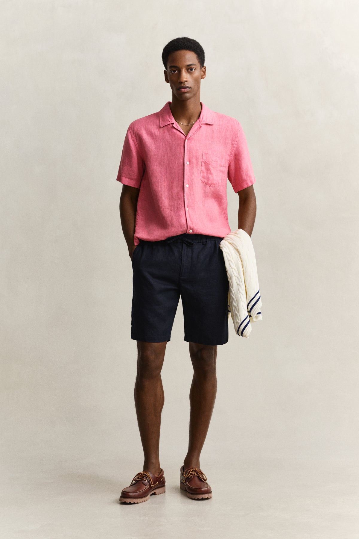 EVENING BLUE, REG LINEN DS SHORTS BY GANT AU.