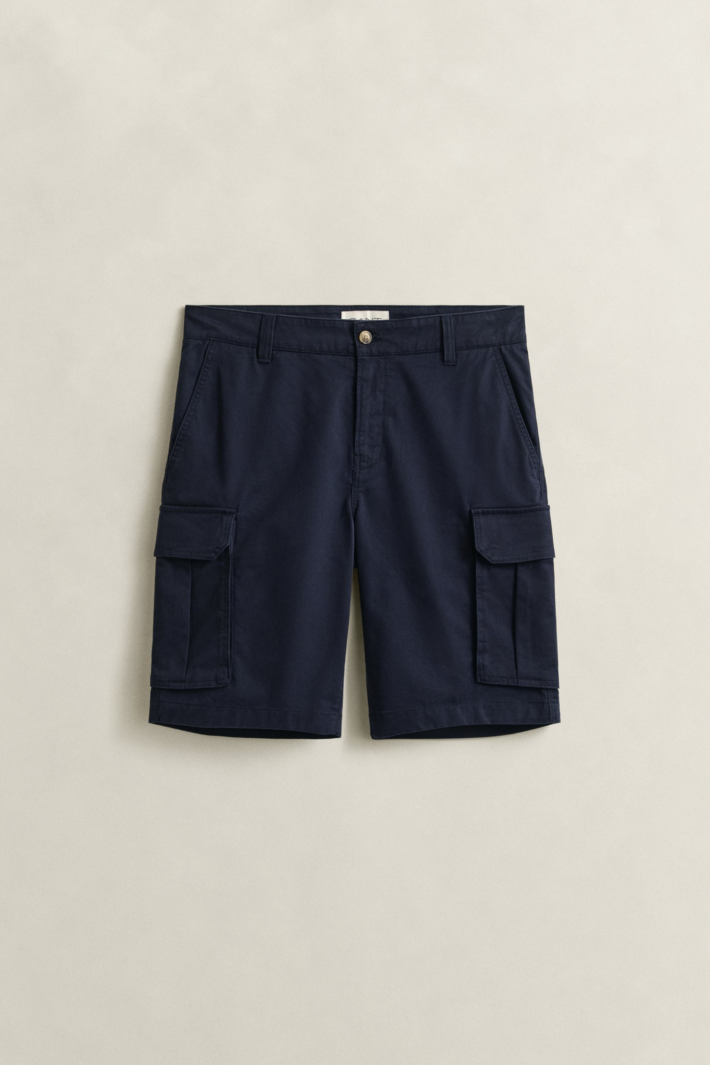 EVENING BLUE, REG CLASSIC CARGO SHORTS, FRONT-VIEW BY GANT AU.