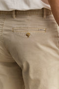 OAT BEIGE, REG SUNFADED CHINO SHORTS, CLOSE-UP BY GANT AU.