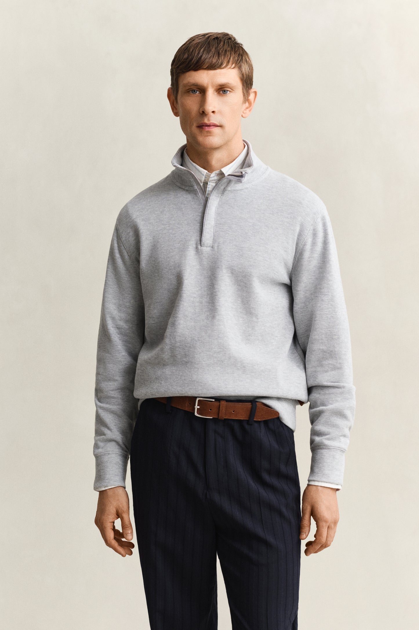 GREY MELANGE, LIGHT SACKER HALF ZIP, FRONT-VIEW BY GANT AU.