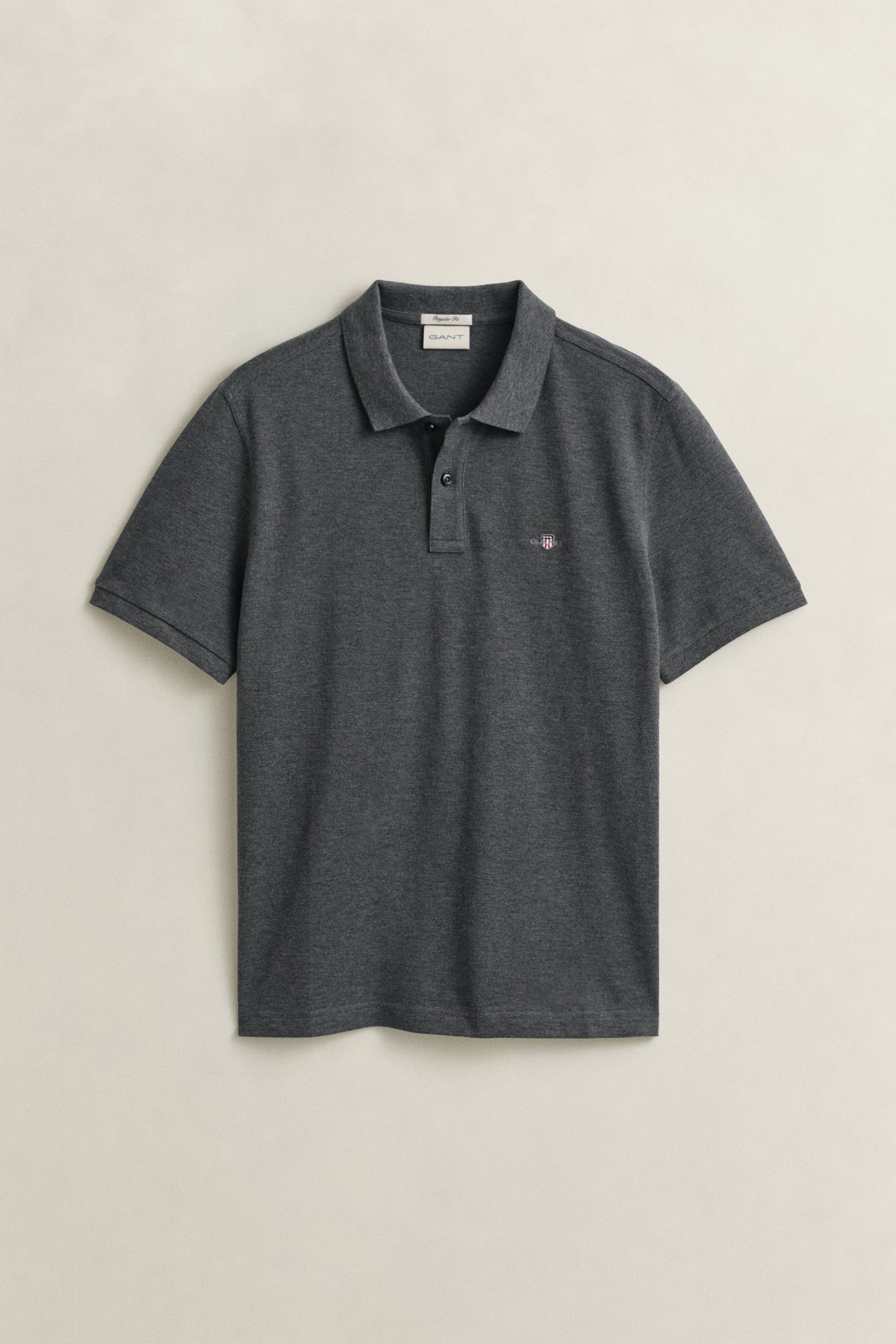 ANTRACIT MELANGE, REG SHIELD SS PIQUE POLO BY GANT AU.