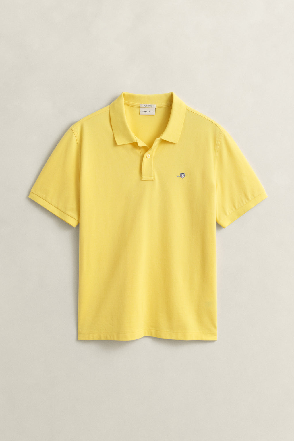 BANANA YELLOW, Classic Regular Polo Shirt, FLAT-LAY BY GANT AU.