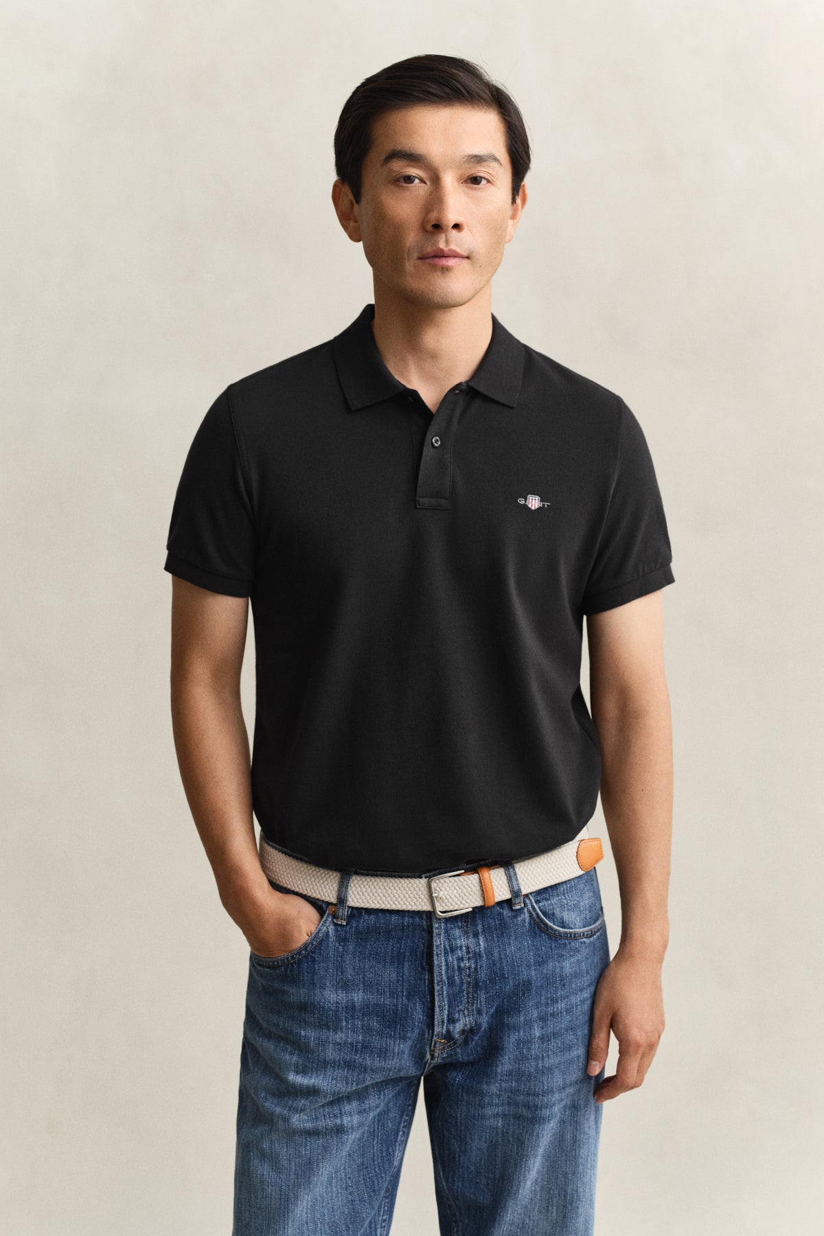 BLACK, SLIM SHIELD SS PIQUE POLO, FRONT-VIEW BY GANT AU.