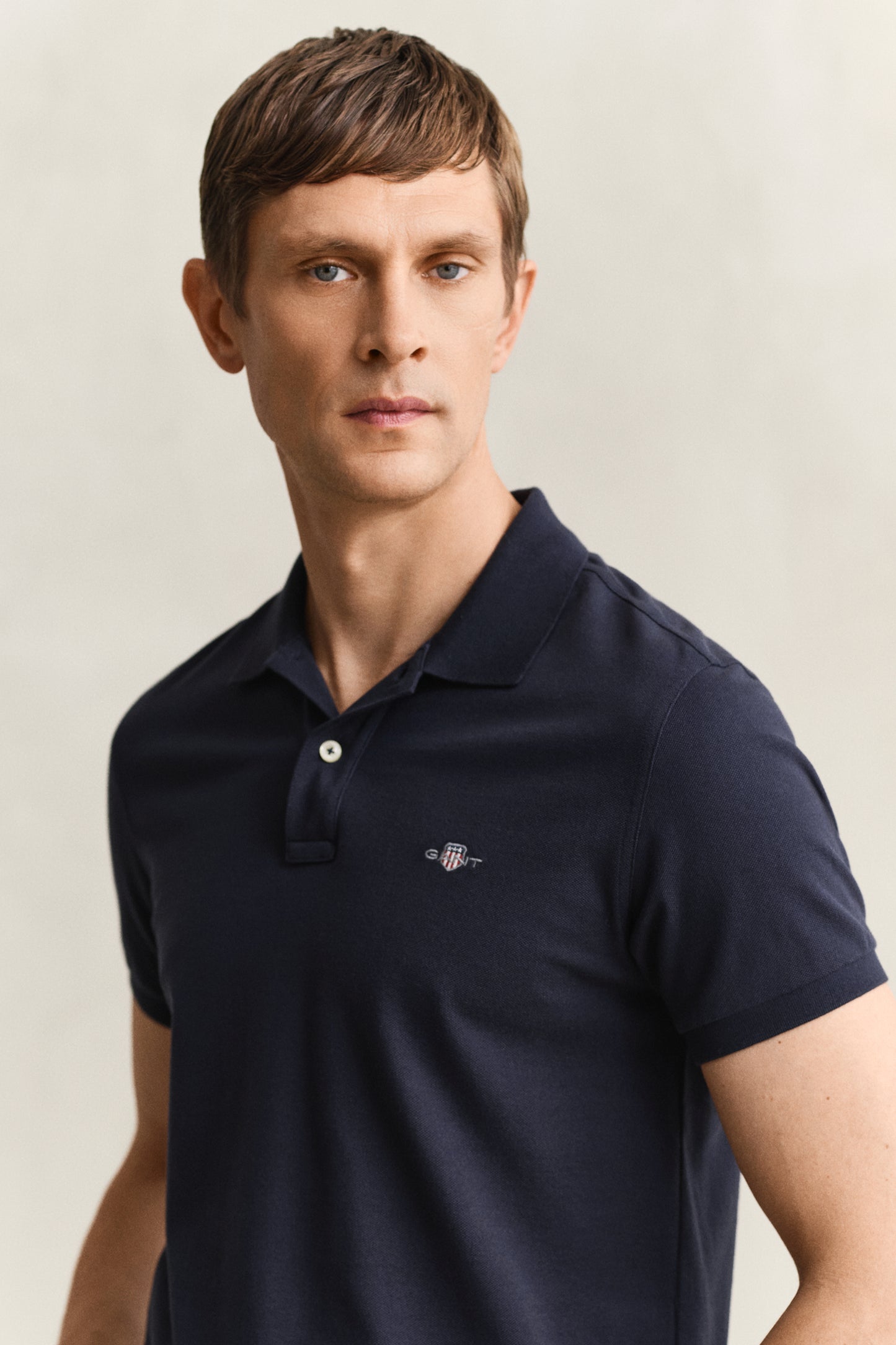 EVENING BLUE, SLIM SHIELD SS PIQUE POLO, CLOSE-UP BY GANT AU.