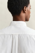 WHITE, REG CLASSIC POPLIN SHIRT, CLOSE-UP BY GANT AU.