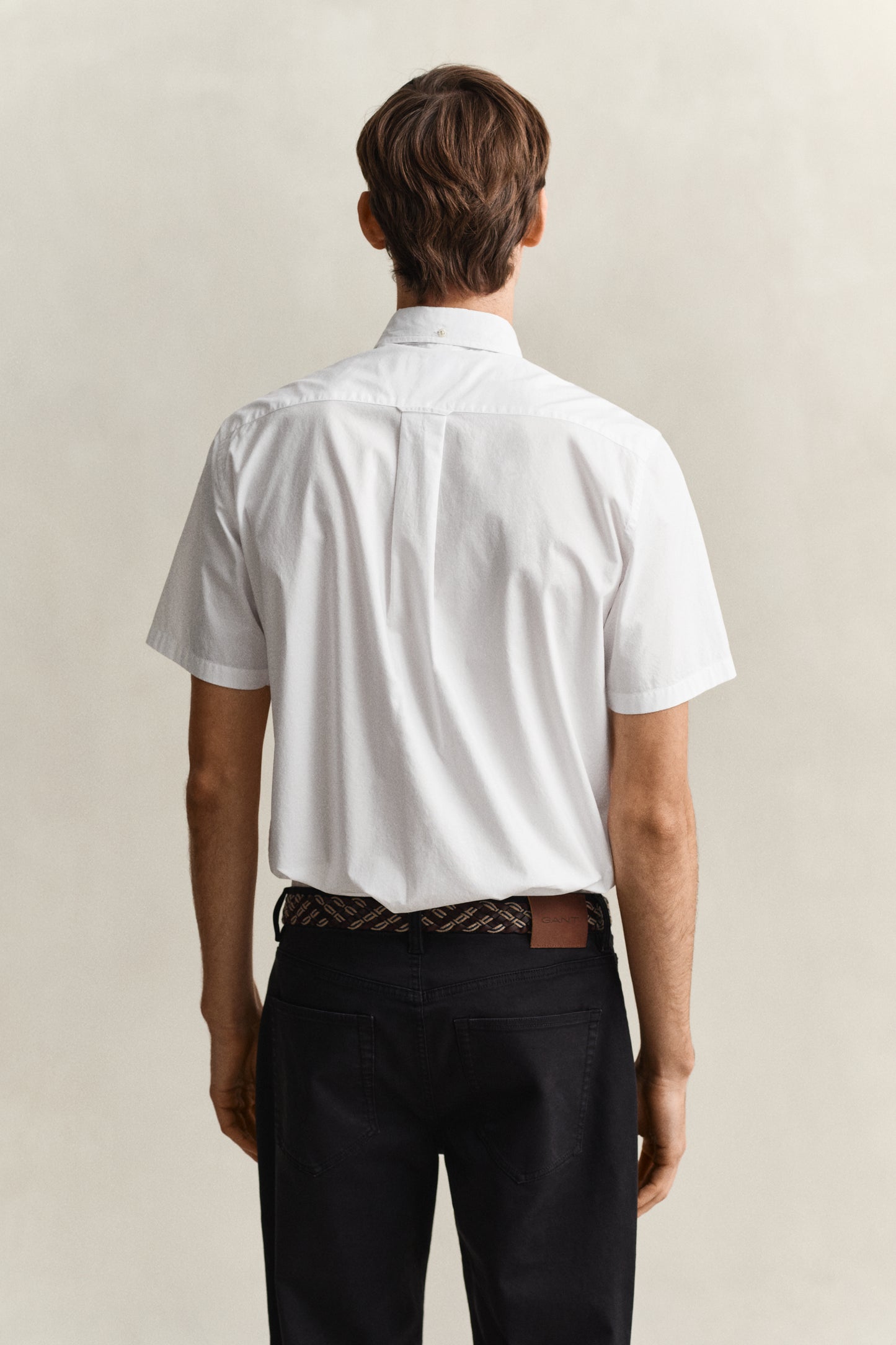WHITE, REG CLASSIC POPLIN SS SHIRT, BACK-VIEW BY GANT AU.